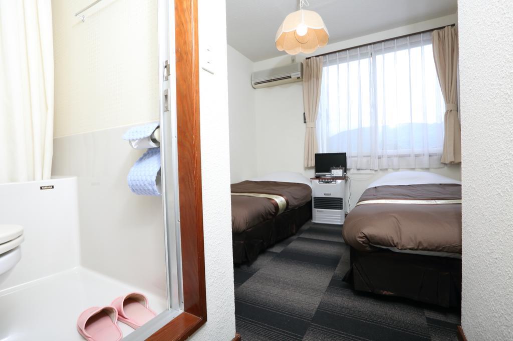 Bed and Breakfast Alpine Wind Hakuba Habitación foto